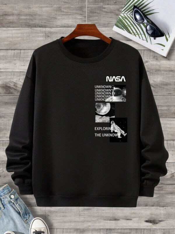 Sudadera térmica con forro y gráfico de astronauta y eslogan